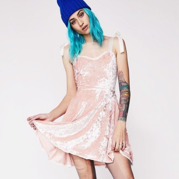 Iso PLEASE HELP! size medium or large - Picture 2 of 2